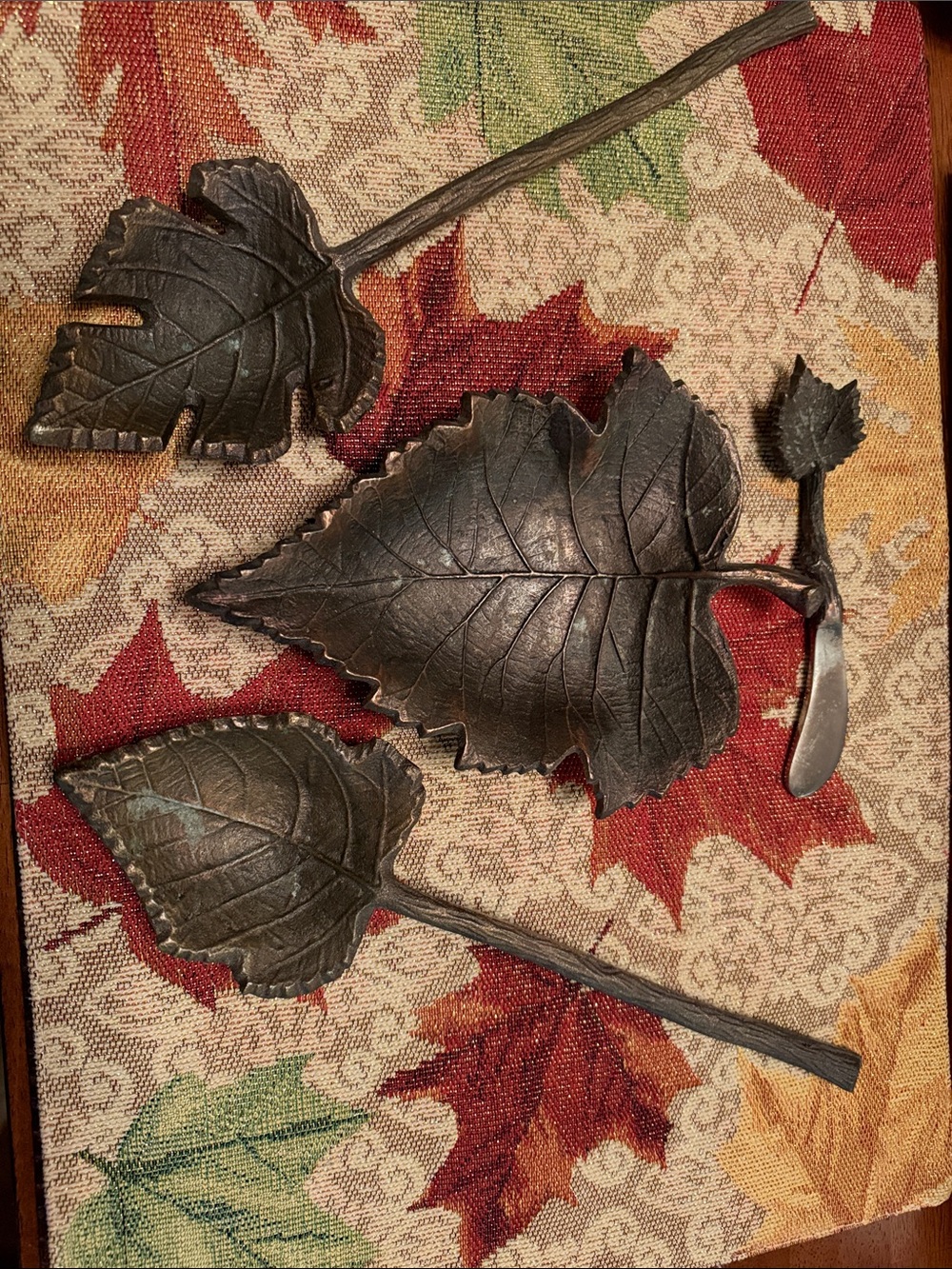 Decorative Metal Leaf Serving Set - Dark Bronze